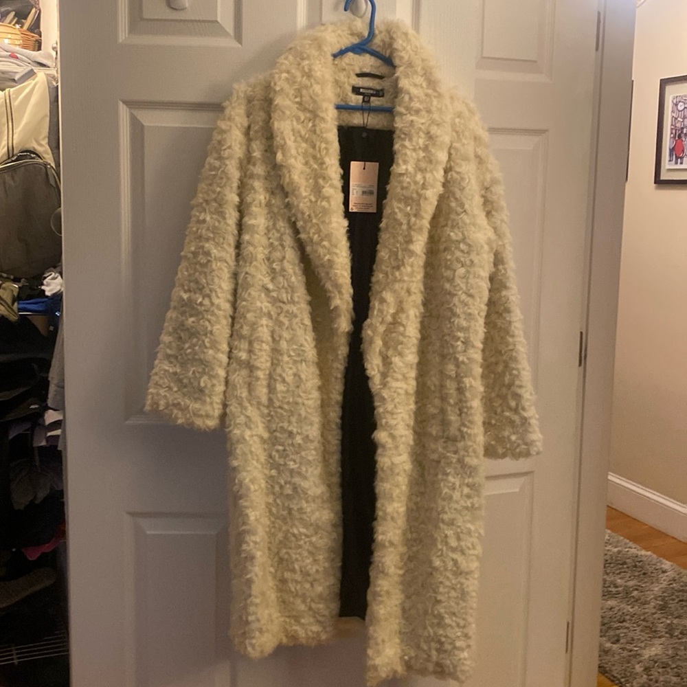 Misguided petite US 0 curly shawl collar coat NWT cream